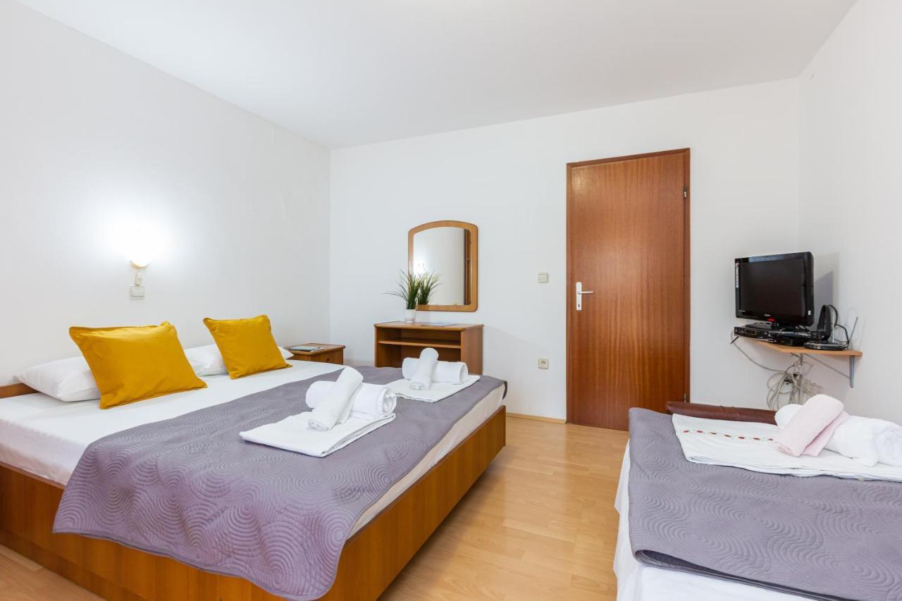 Apartments Marin With Sea View Baška Buitenkant foto