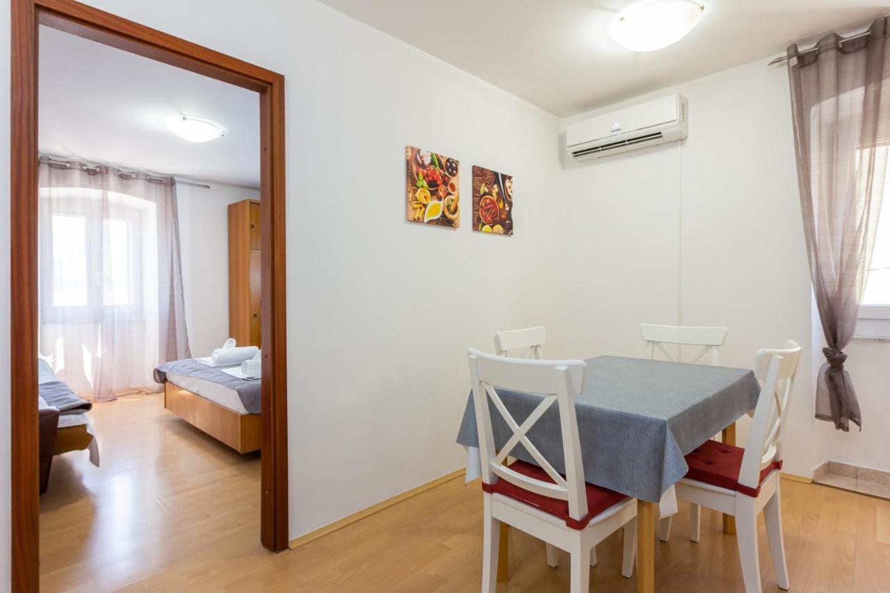 Apartments Marin With Sea View Baška Buitenkant foto
